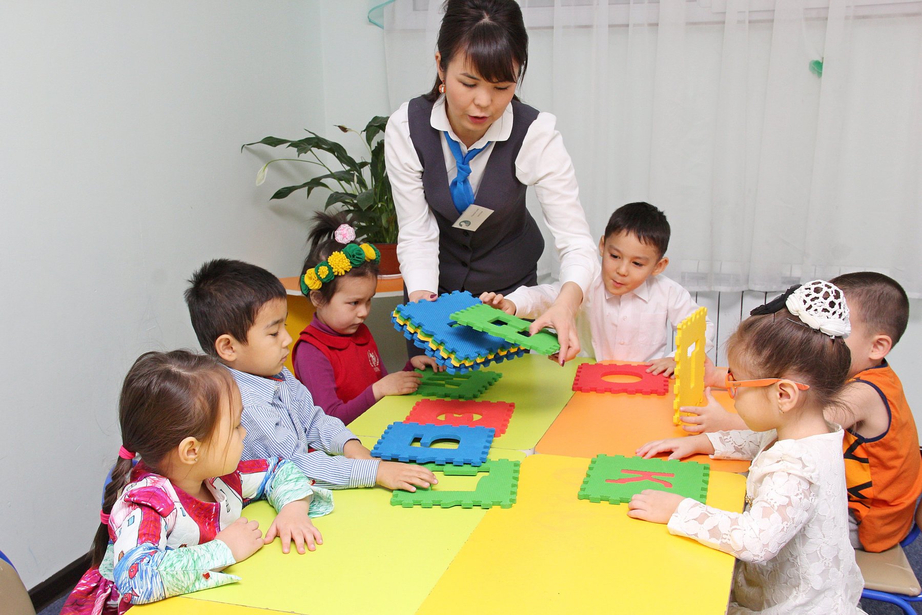 Жас Кеменгер